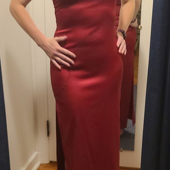 Red Dress - Rampage Semi-Formal - Picture 13 of 14